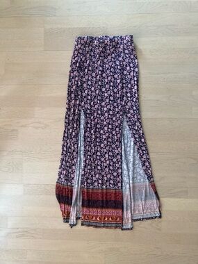 Floral patterned maxi skirt
